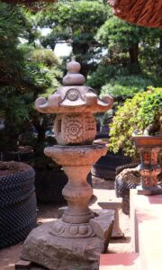 Đèn đá nhật bản